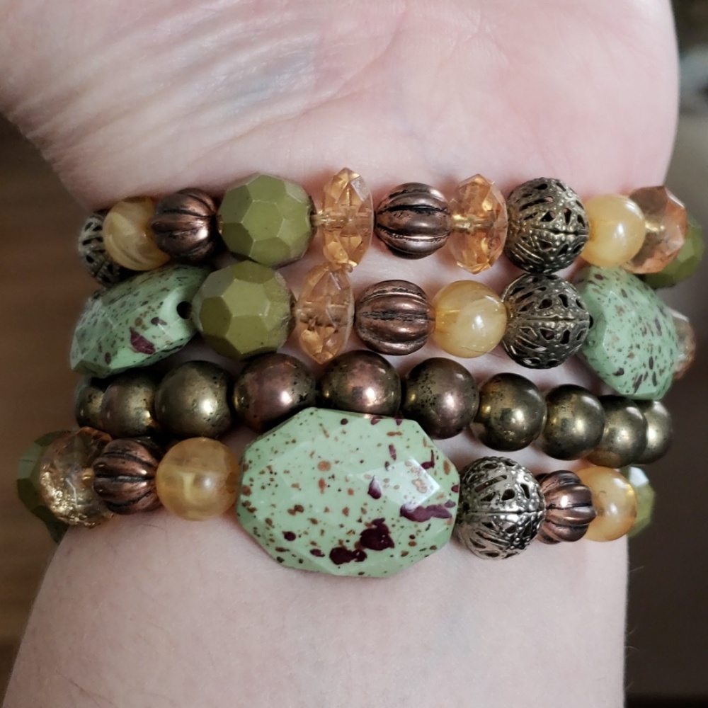 Bracelets - Picture 4 of 4